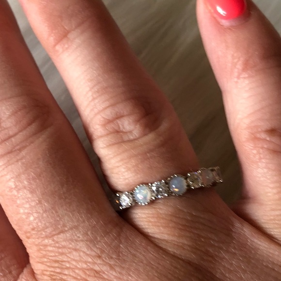 White fire opal ring - Picture 4 of 4